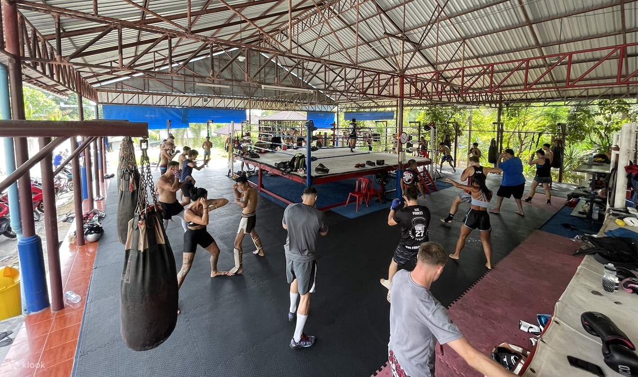 Clase de introducción al boxeo Muay Thai de Phuket para principiantes