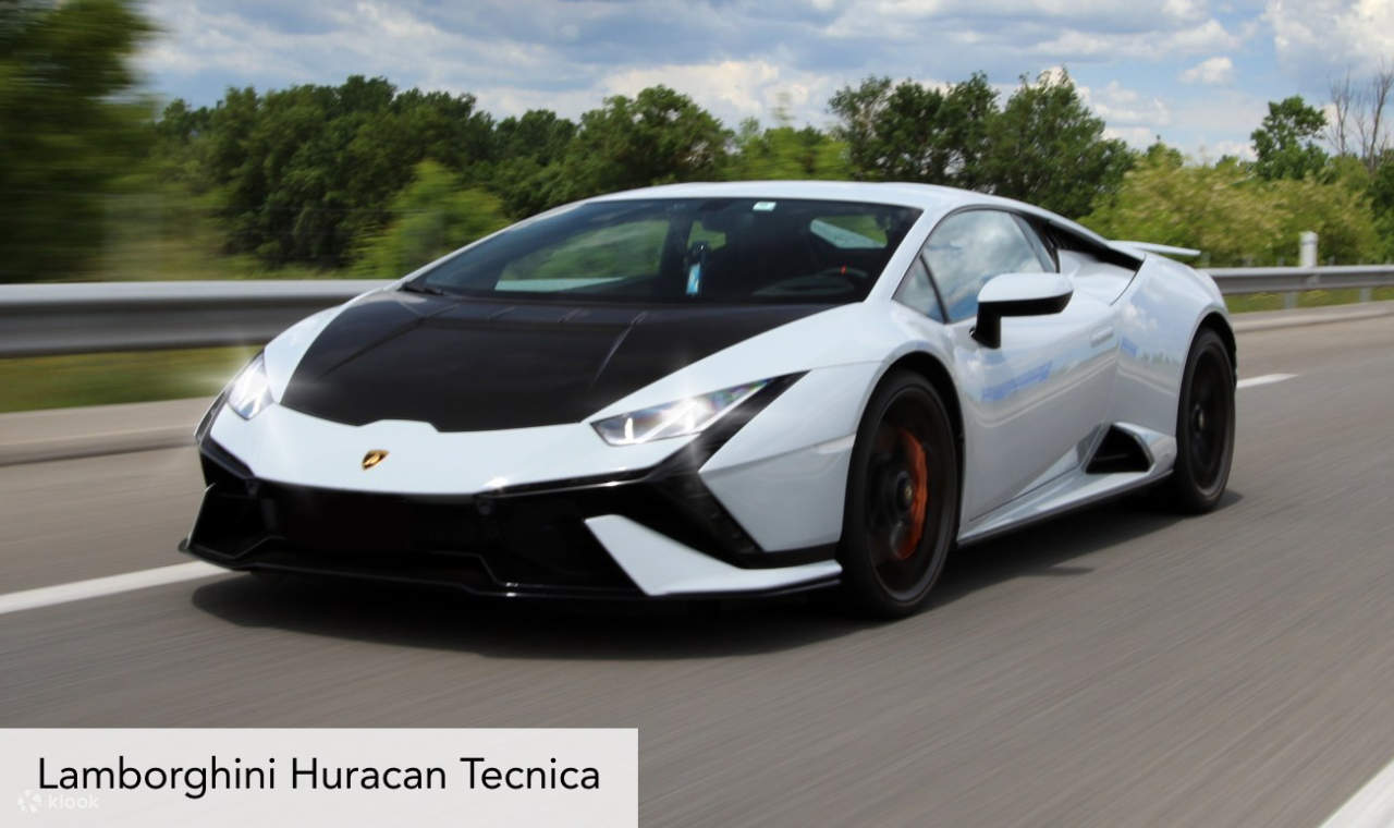 Guida di 20 minuti a bordo di una supercar a Barceloneta Beach