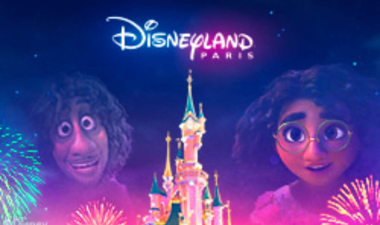 Biglietto per il parco a tema Disneyland Paris con trasferimento di andata e ritorno