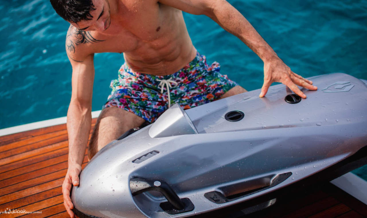 Подводный скутер iAqua Stingray в Дубае