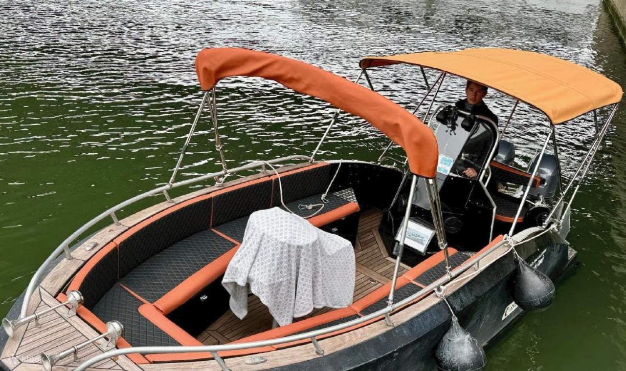 Guests can relax on deck while passing the Louvre and Orsay Museum in style