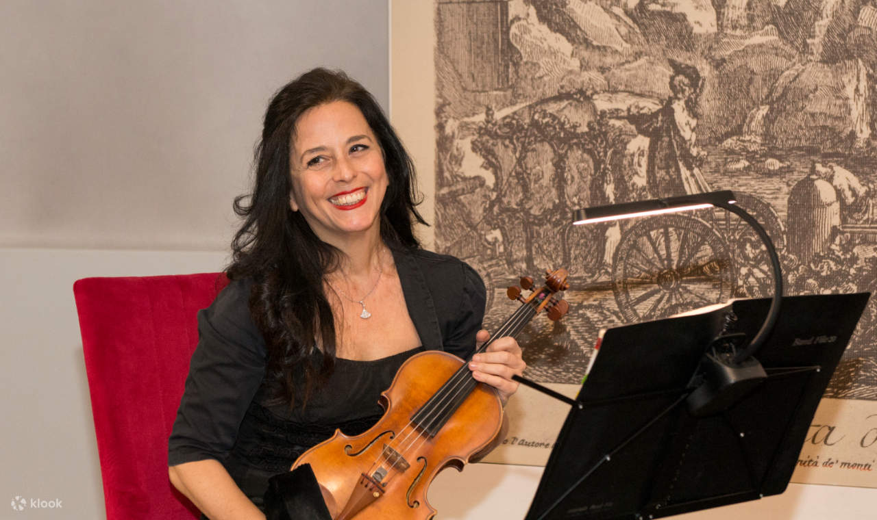 在羅馬波利宮 (Palazzo Poli) 的但丁廳 (Sala Dante)，一場永恆的旋律之夜等候著您