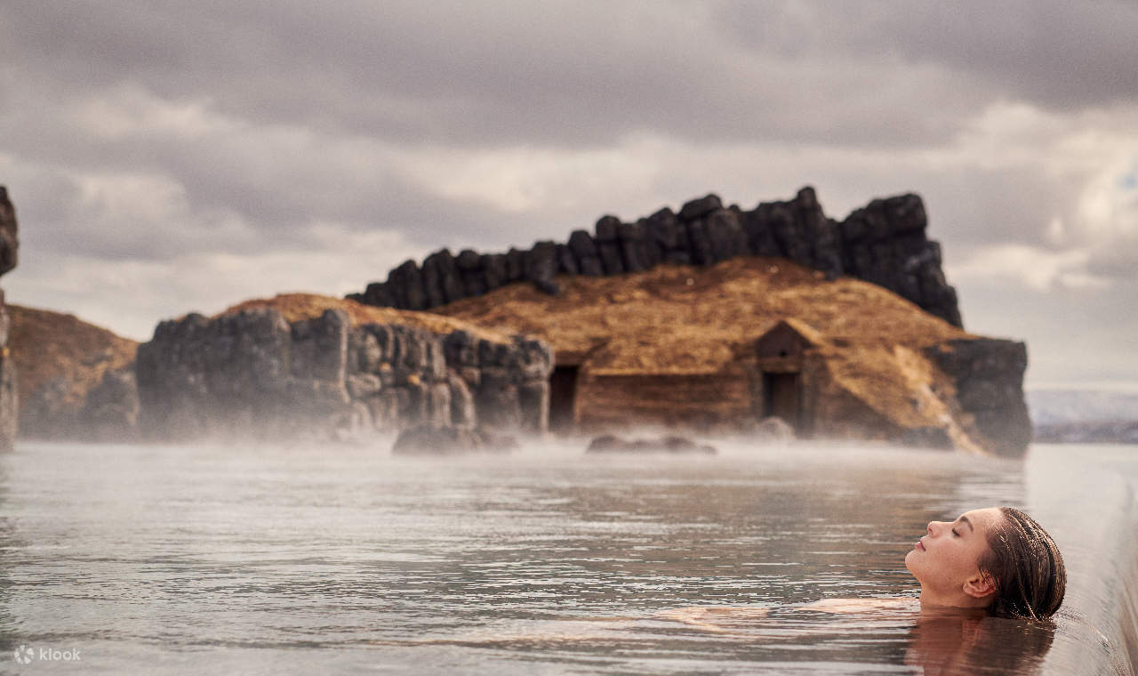 在暖呼呼的地熱池中，享受寧靜與祥和，盡情放鬆身心