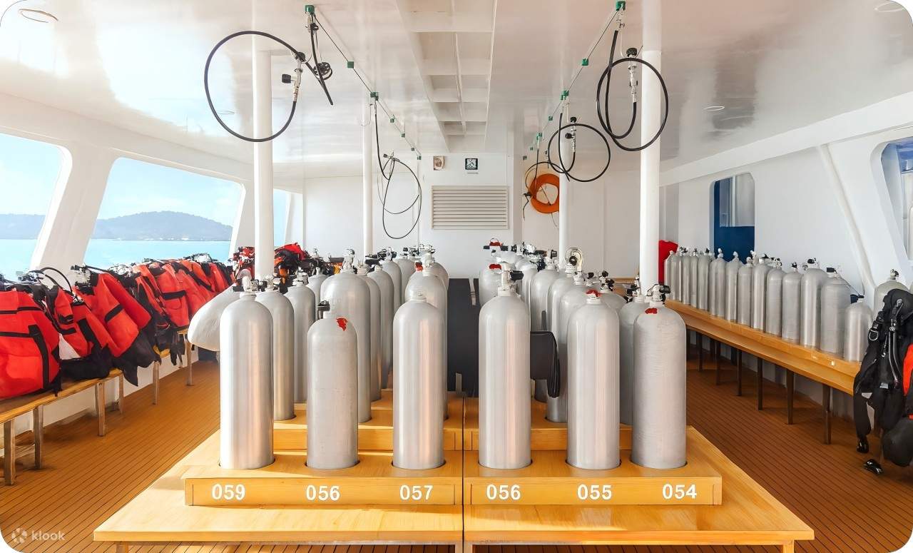 Perjalanan Sehari Menyelam Scuba di Phuket ke Pulau Racha Yai & Racha Noi