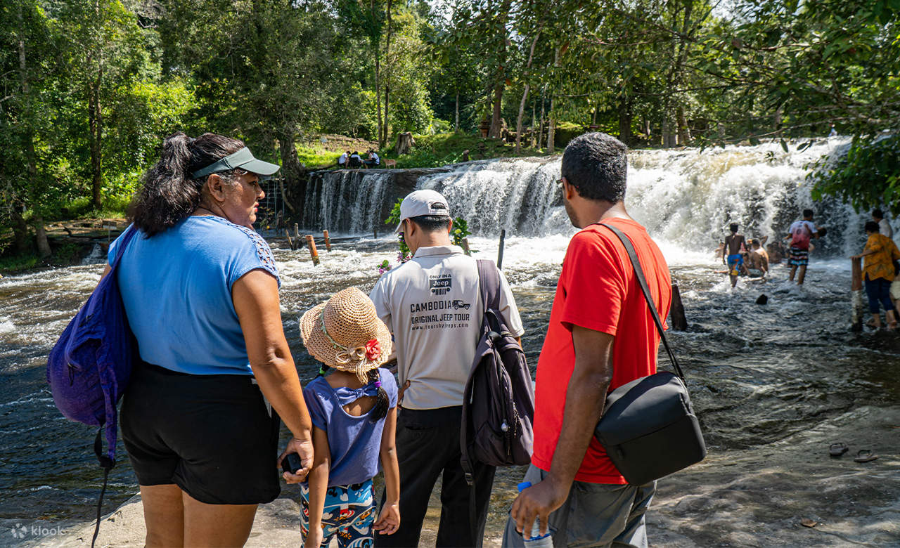 Jelajahi sistem kehijauan yang melimpah di Air Terjun Kulen