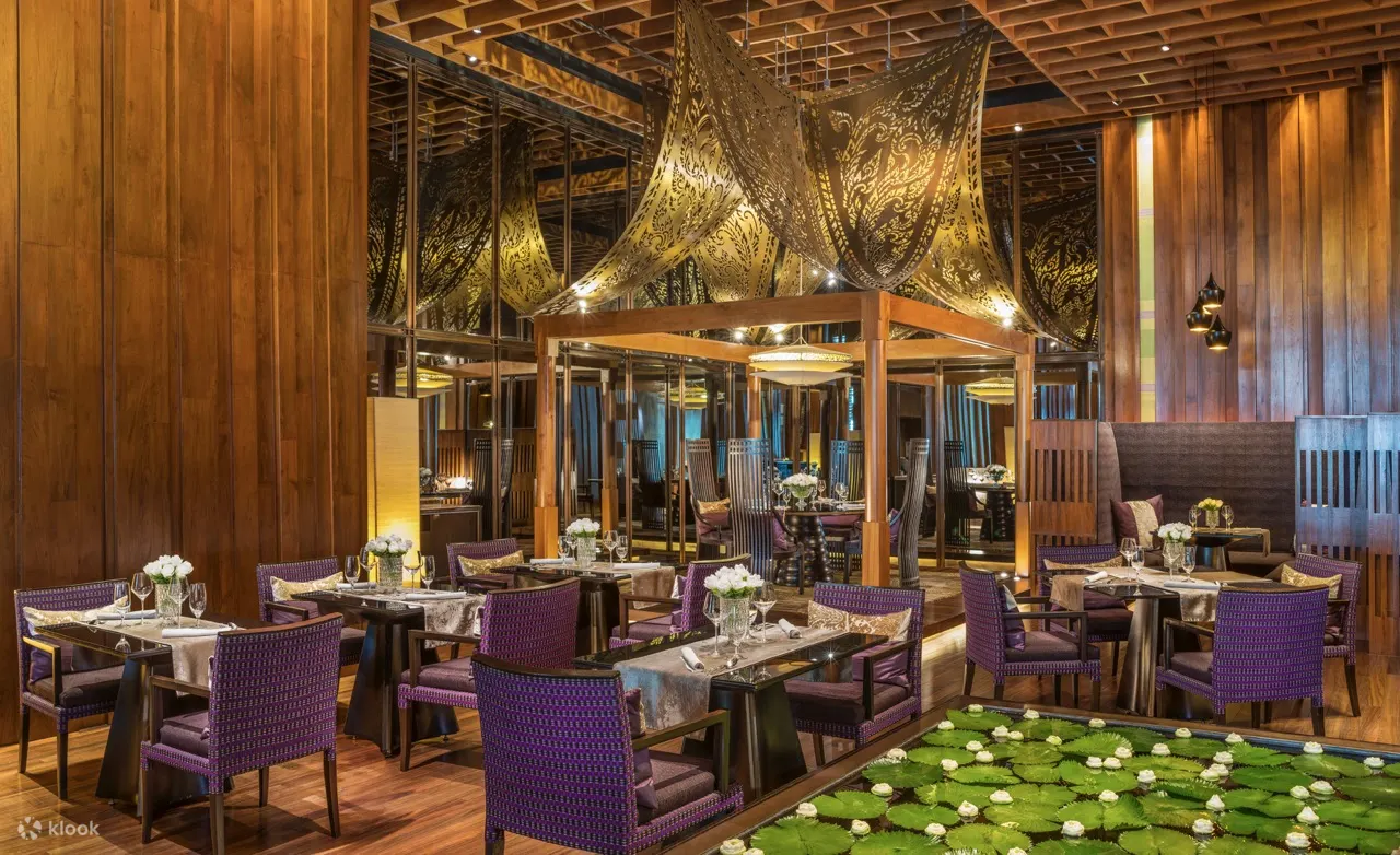 Sra Bua by Kiin-Kiin (One MICHELIN Star 2023) in Siam Kempinski Hotel Bangkok
