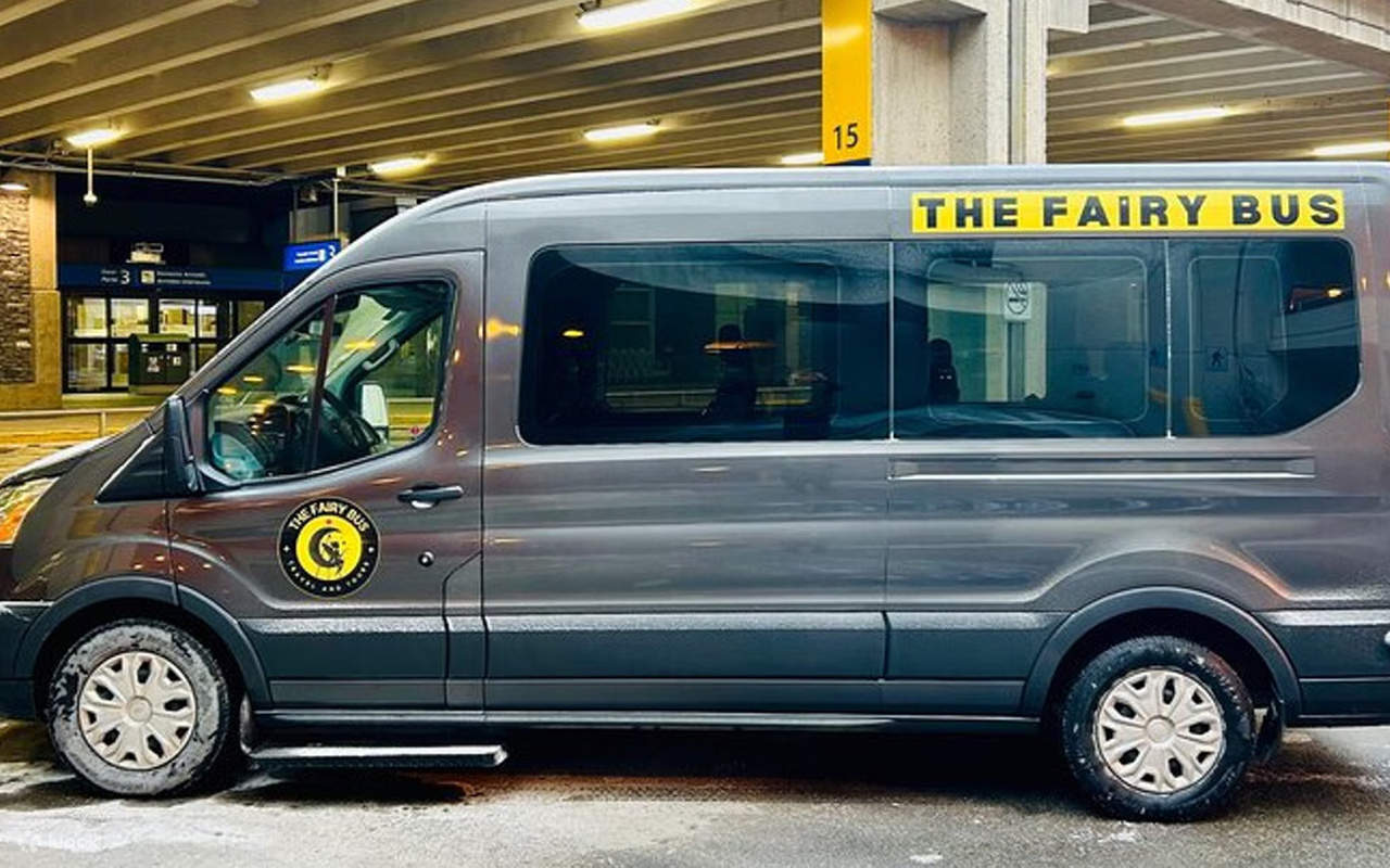 Calagry Bus Calgary or Calgary Airport to Canmore Shared Transfer - Klook
