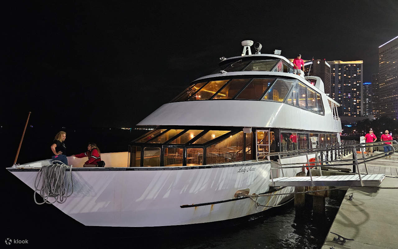 New Year's Eve Fireworks Cruise in Miami