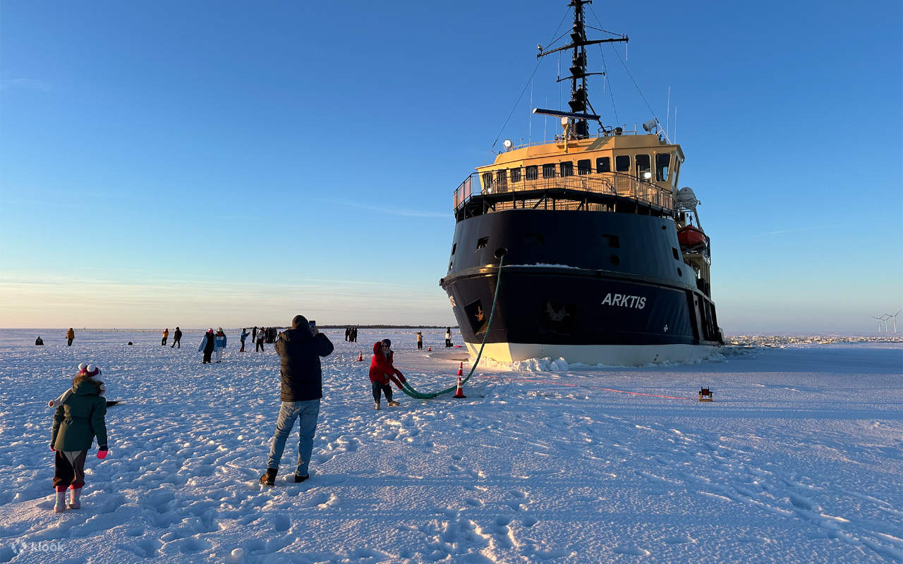 破冰船北极巡航