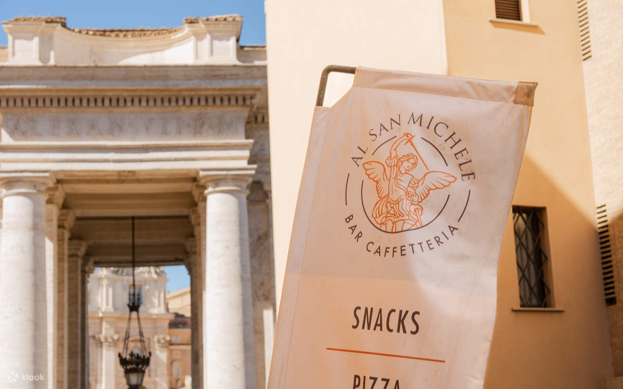 หยุดพักเพื่อไตร่ตรองภายในหนึ่งในสถานที่ศักดิ์สิทธิ์ที่สุดของศาสนาคริสต์ ซึ่งเปี่ยมด้วยสัญลักษณ์และความศรัทธา