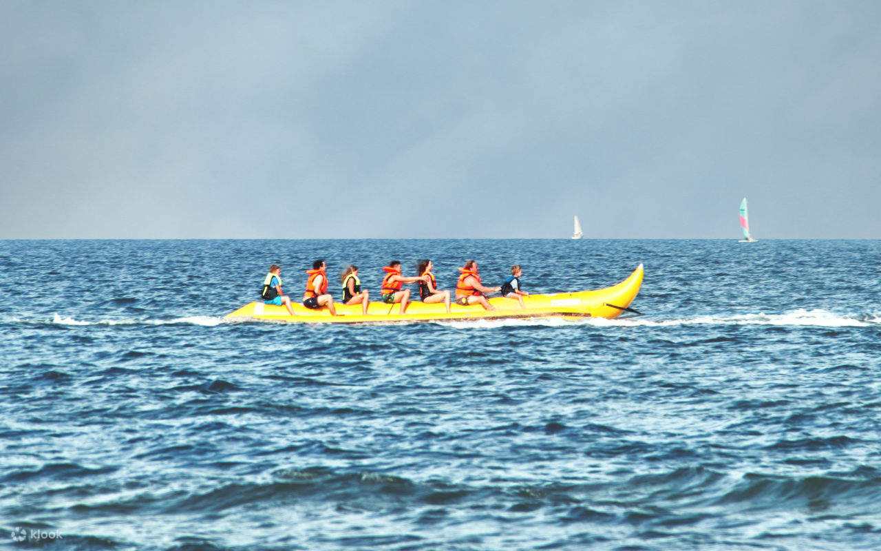 Tiệc Boart Hai Tầng Ở Goa