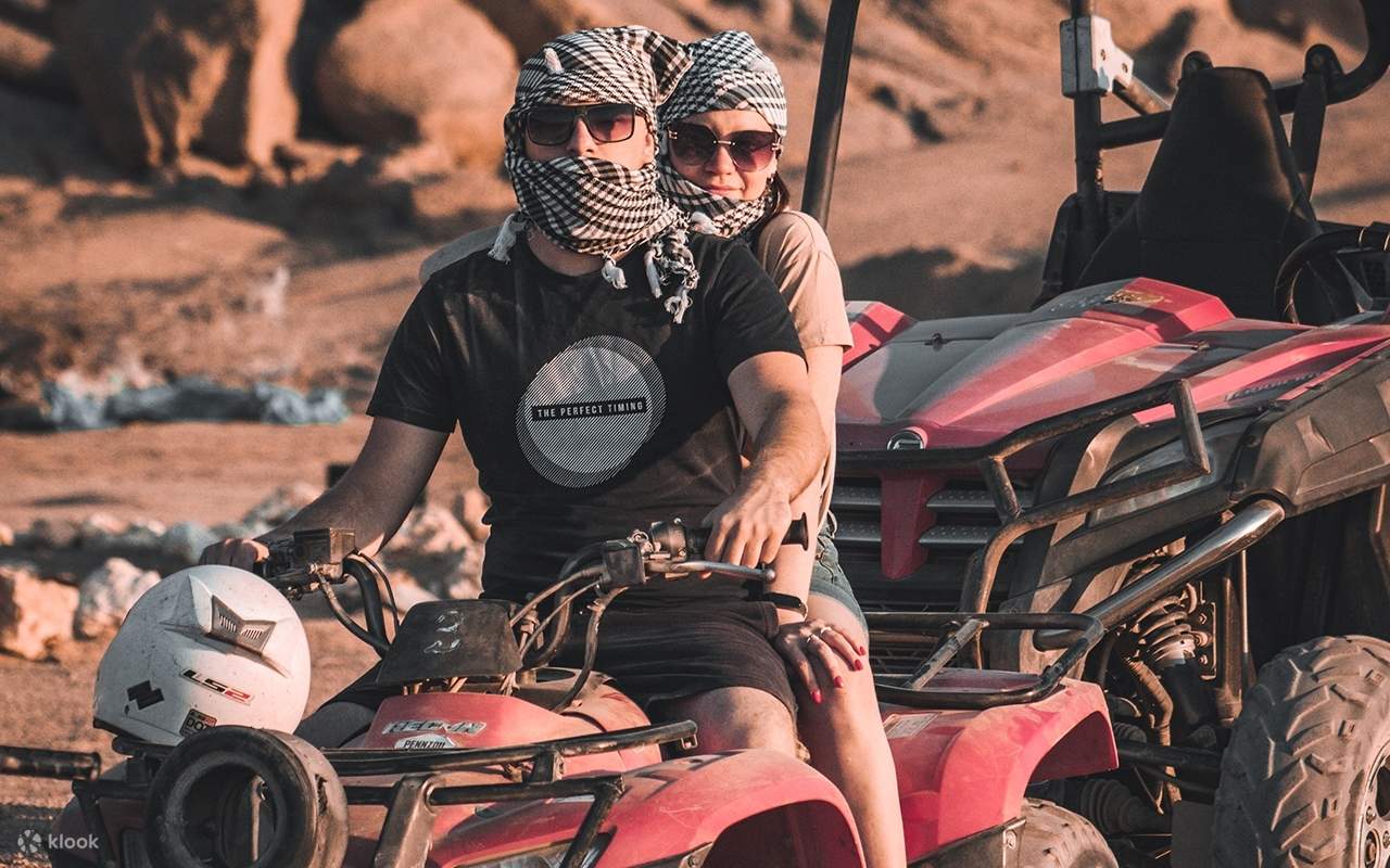 シャルム エル シェイク発シナイ砂漠 ATV、ラクダ乗り、ショー ツアー 