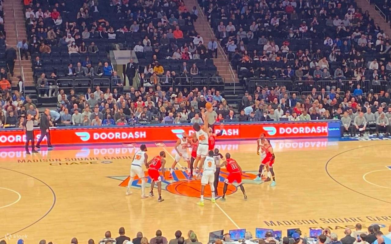New York Knicks Basketball Game at Madison Square Garden - Klook Australia