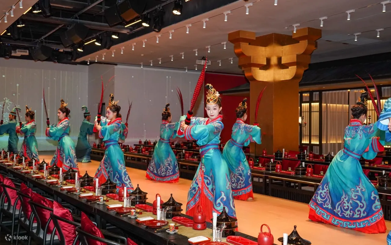 济南秀宴（古风韵味+宫廷宴饮+古典乐舞非遗演绎+视觉与味觉的双重盛宴+可选精致妆容古代服装造型体验）