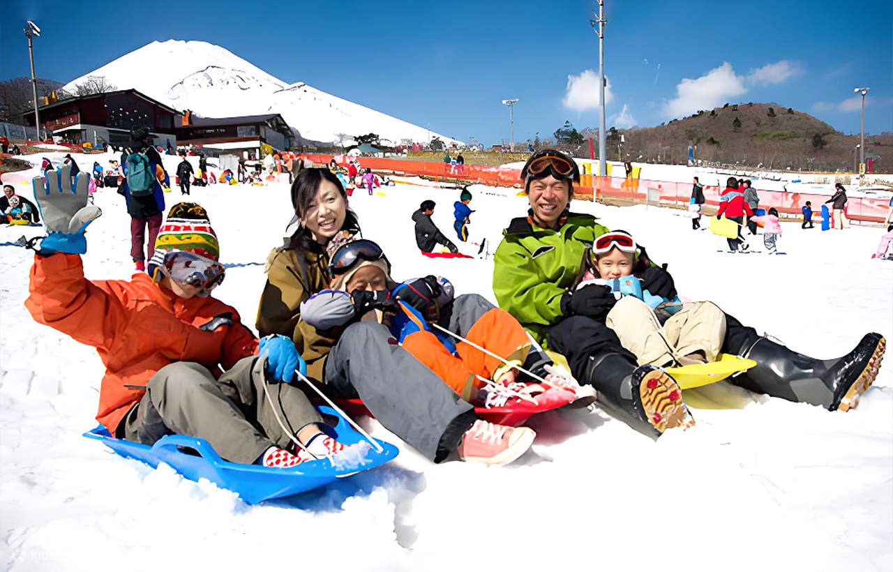 富士山Yetiスキー場 スキー/雪遊び & 伊豆フルーツパーク いちご狩り