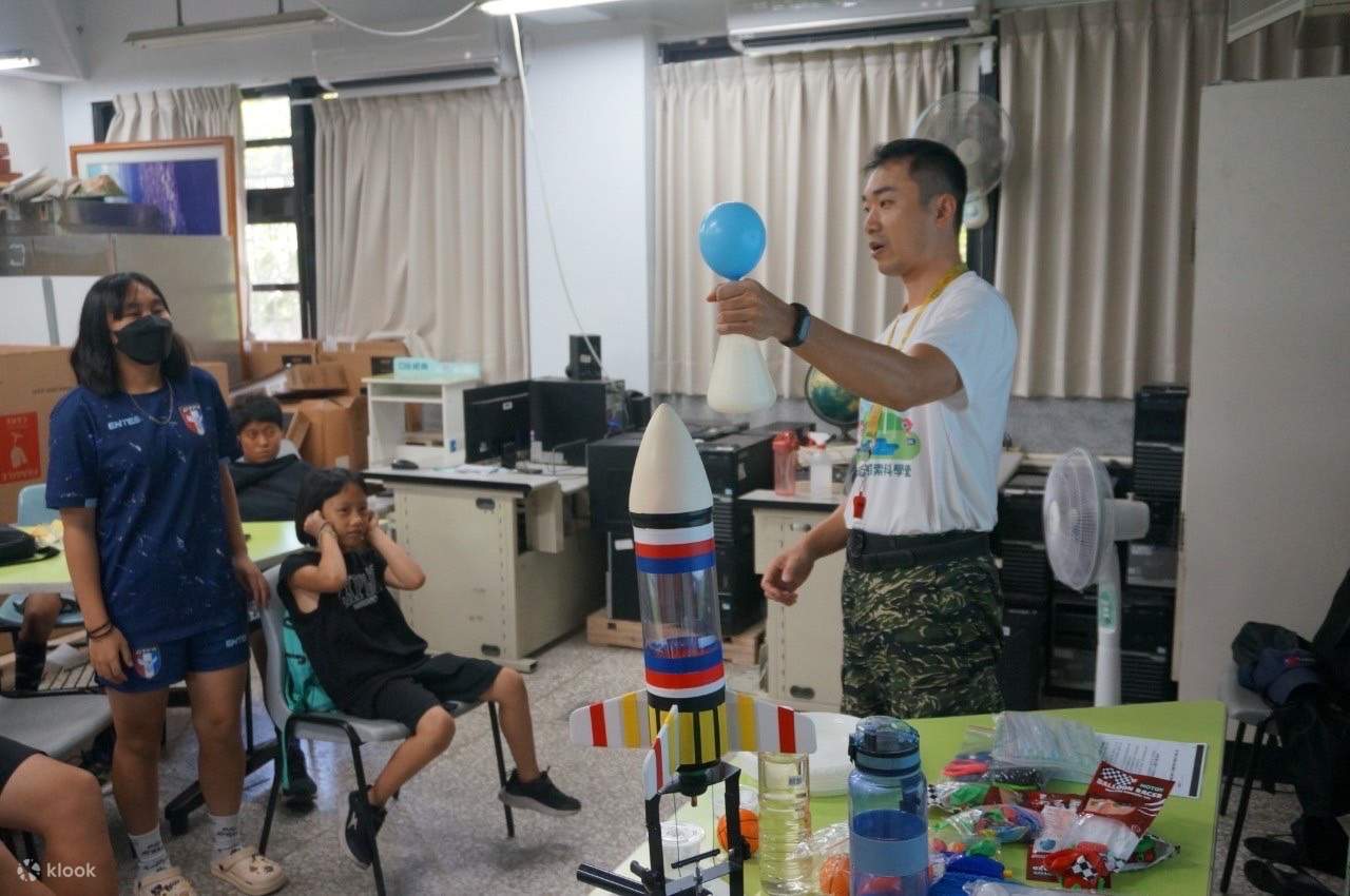 Yilan｜Experiencia en bicicleta acuática en el Parque Ecológico Río Dongshan