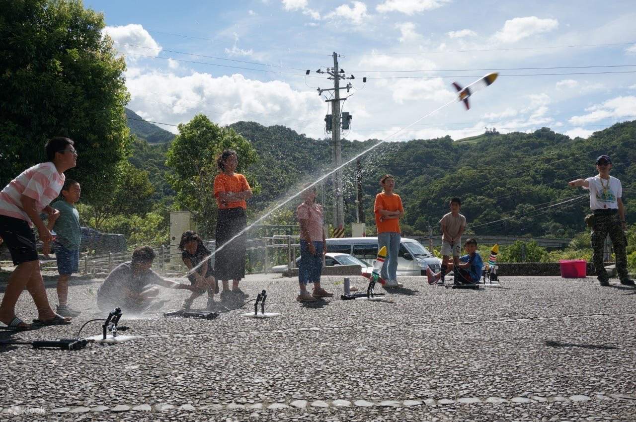 Yilan｜Experiencia en bicicleta acuática en el Parque Ecológico Río Dongshan