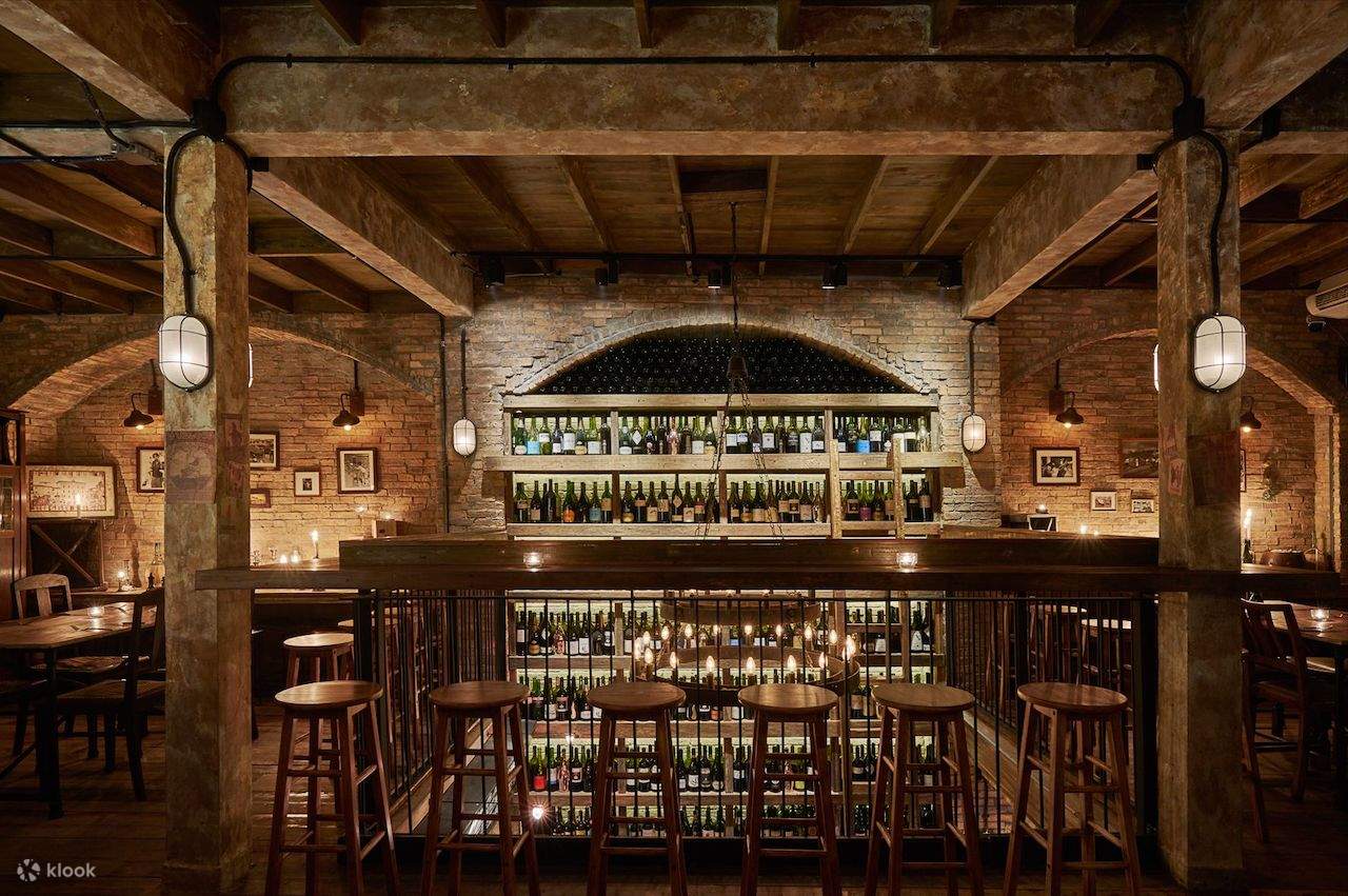 Cantina Wine Bar & Italian Kitchen in Ari, Bangkok