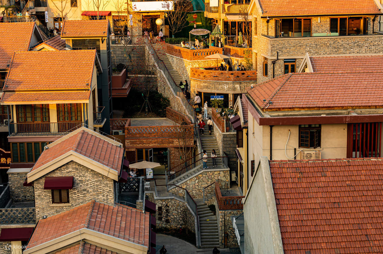 Tur sehari penuh dengan mobil pribadi ke Chu River Han Street & Xian Hualin & Liangdao Street & Menara Bangau Kuning & Jembatan Sungai Yangtze