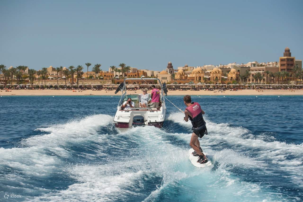 水上スキー＆サブウィング体験（専用送迎付き）－フルガダ