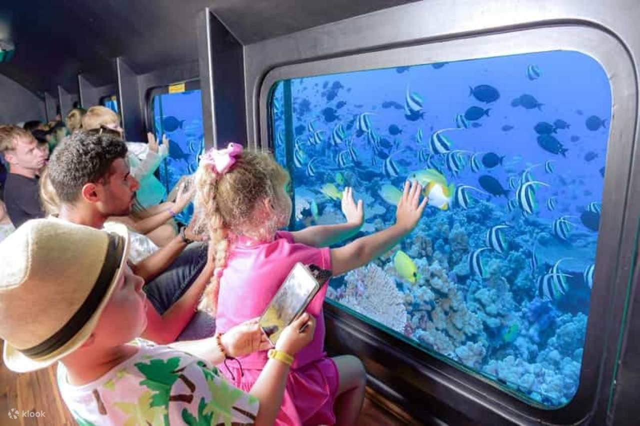 Panorama Semi-Submarine Snorkeling Sea Trip dengan Transfer – Hurghada