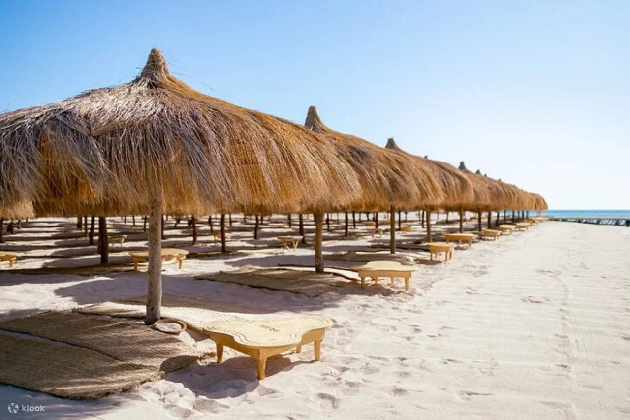 Gita in mare all'isola di Hula Hula con sport acquatici e pranzo – Hurghada