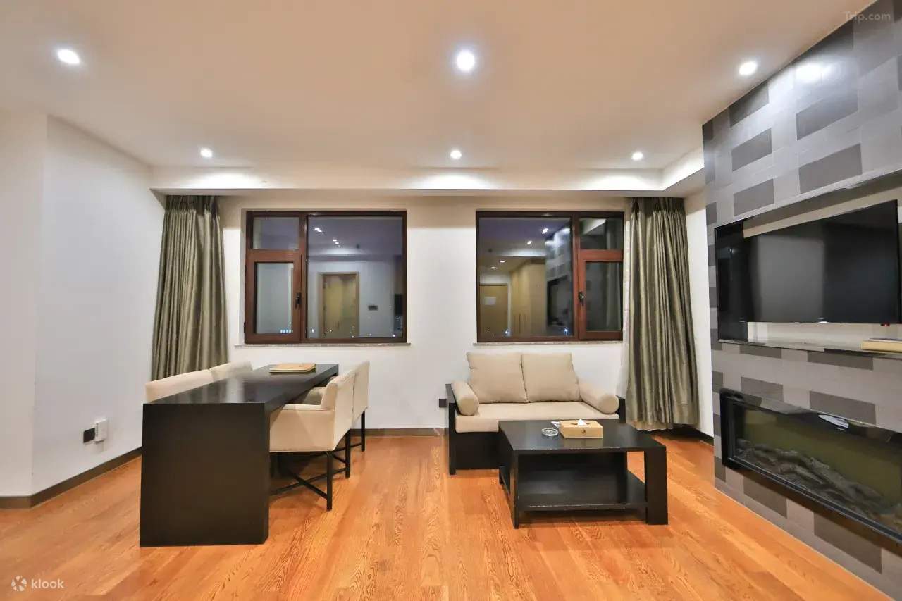 Peking University Hubei America and Beautiful Time Resort Hotel Accommodation Package