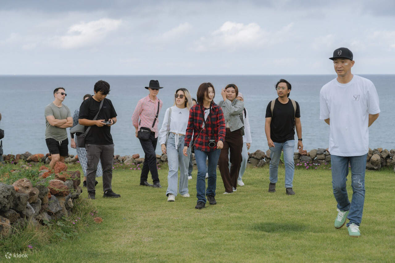 - Excursión al pueblo de Geumseong-ri (opción adicional)
La excursión al pueblo, explicada por los habitantes de Jeju, le dará una idea de las atracciones y la historia del pueblo.