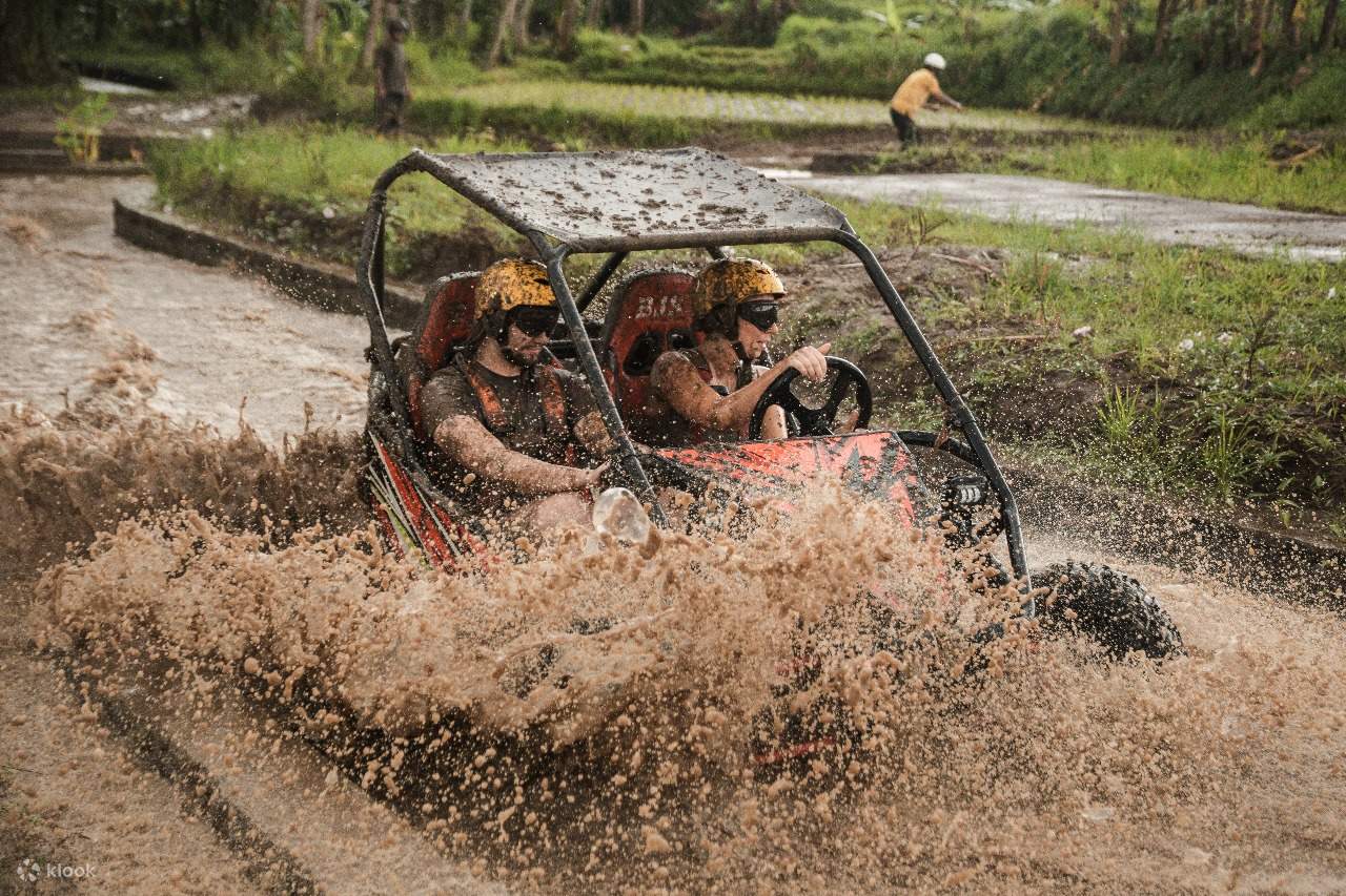 Mud splash moments – pure joy and excitement in every turn