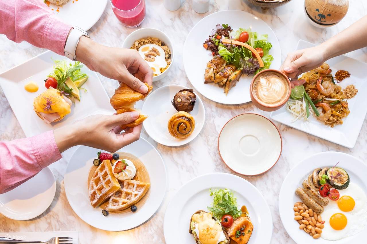 Desayuno buffet internacional