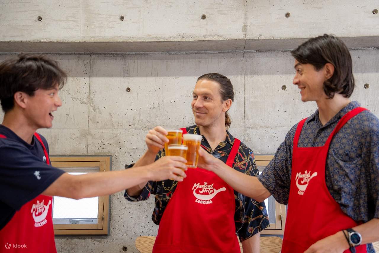 Pengalaman Memasak dan Sake di Rumah Ala Osaka