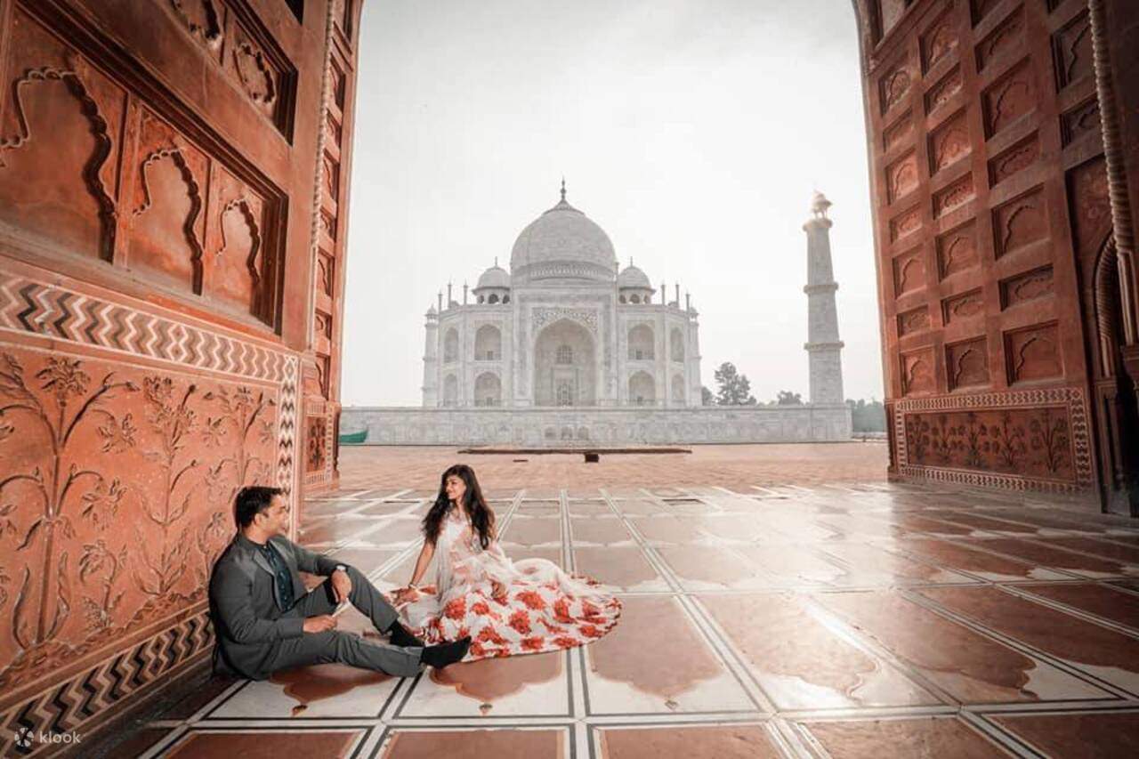 From Delhi: Same Day Taj Mahal & Agra Tour with Private Photographer
