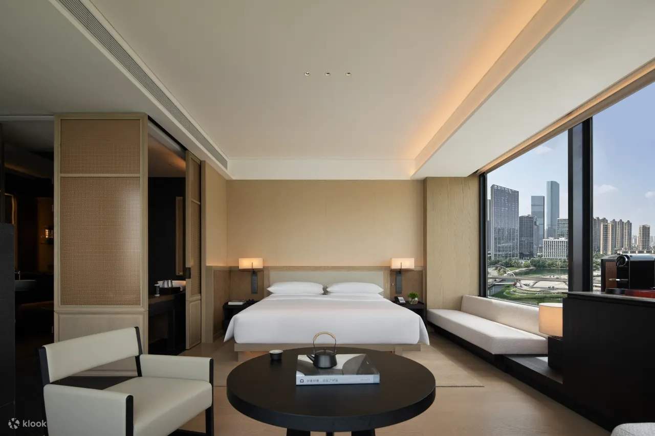 Kamar Double dengan Pemandangan Danau Penuh yang Mewah