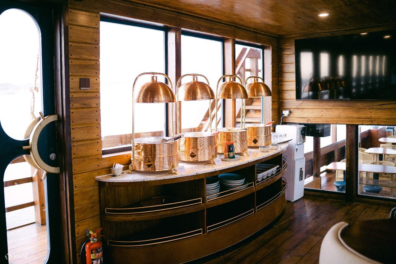 บุฟเฟ่ต์อาหารค่ำ