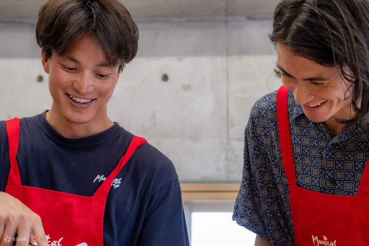 Pengalaman Memasak dan Sake di Rumah Ala Osaka