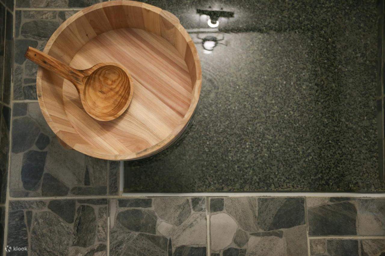 Jiaoxi American Hot Spring Hotel