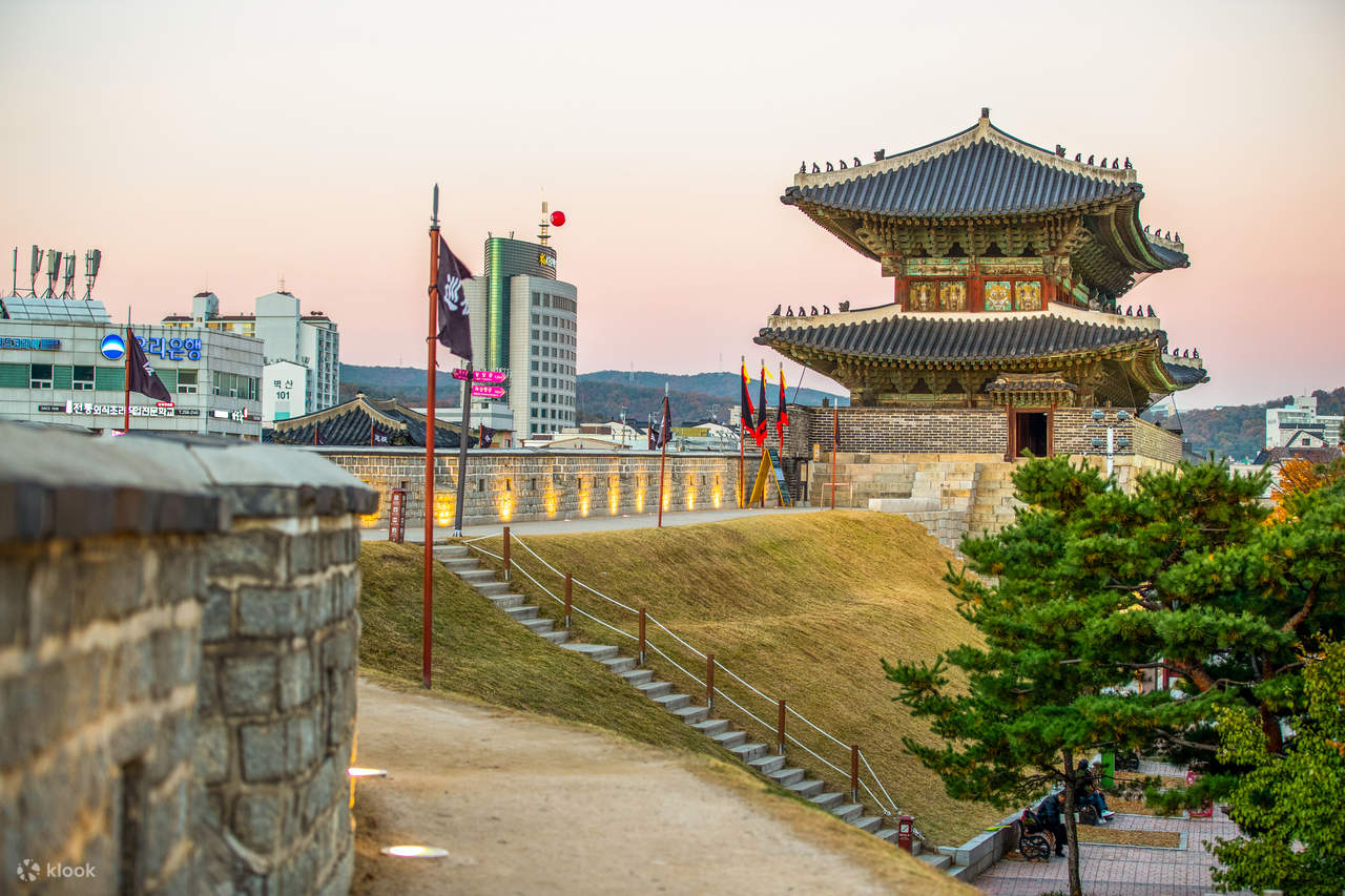 韩国2019年10月24日 : 韩国水原华城长安门门 图库摄影片. 图片 包括有 韩国, 设防, 遗产 - 205014217