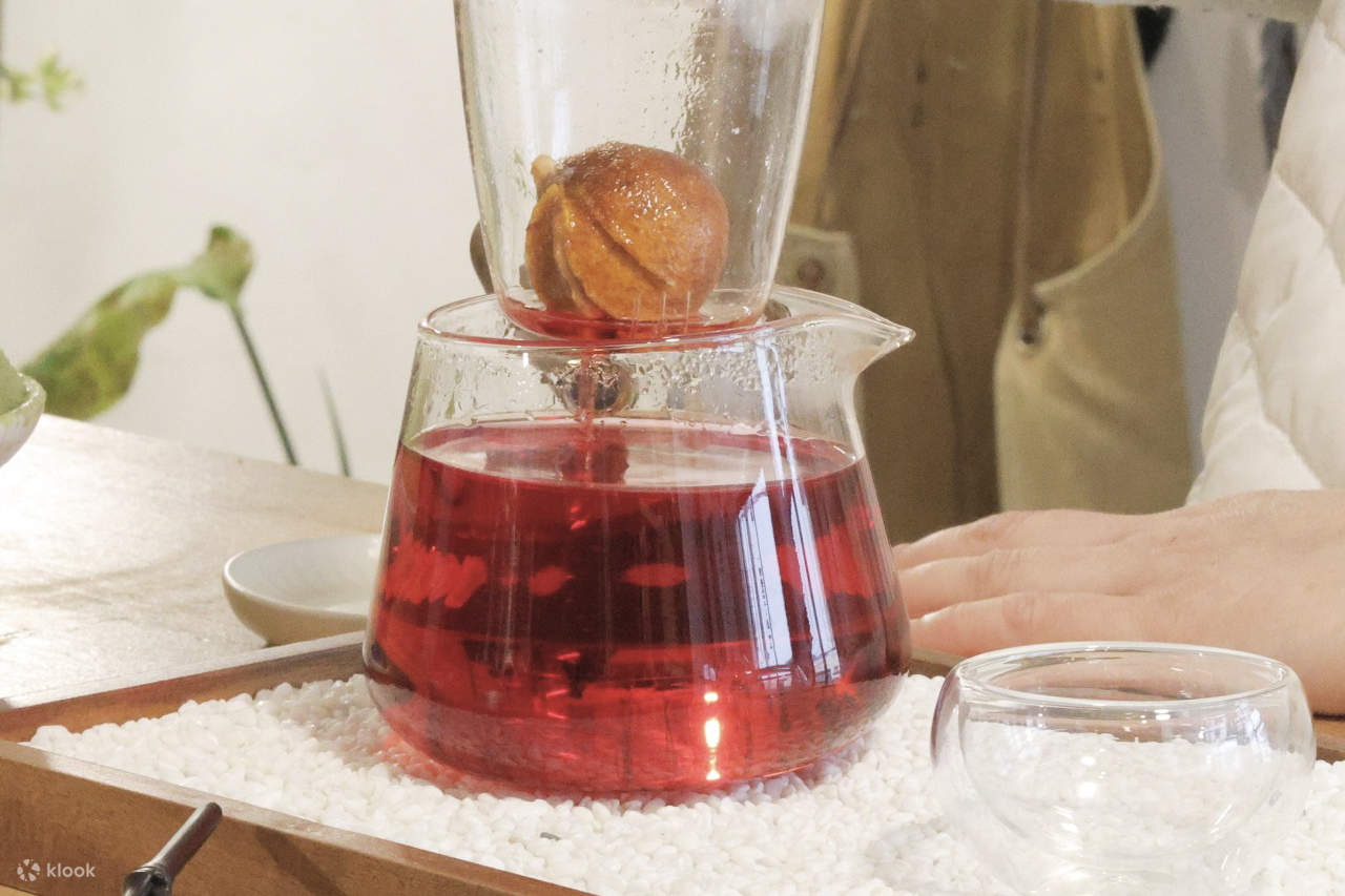 - Dégustation de thé de Jeju avec des gâteries locales (option supplémentaire)
Nous offrons du thé et un dessert à motif de Jeju utilisant des agrumes, une spécialité de Jeju, comme sachet de thé naturel