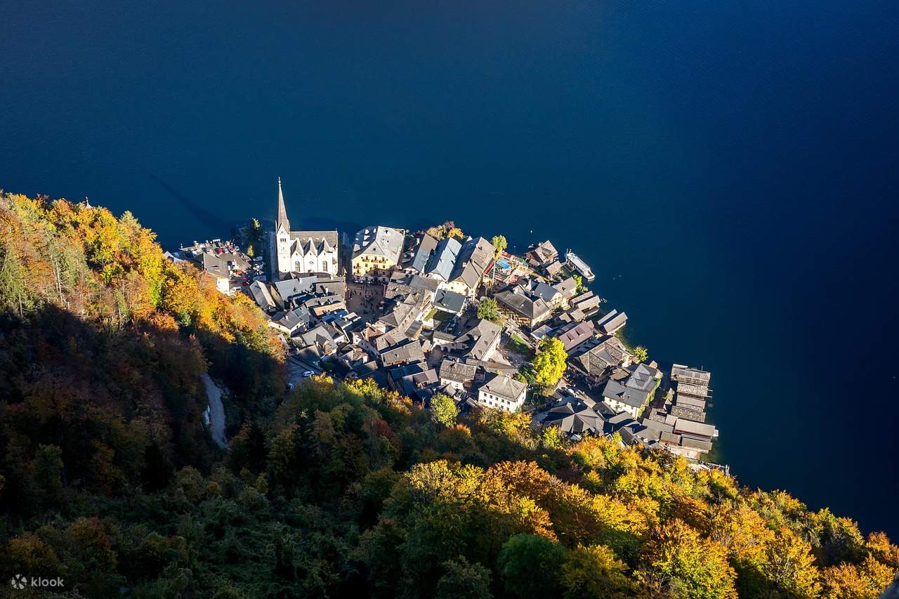 Mandarin Group] Round Trip from Munich, Germany: Hallstatt Postcard  Viewpoint + Lake Wolfgang Day Trip (Trip WeChat Group / Double Lake Hidden  Realm) - Klook