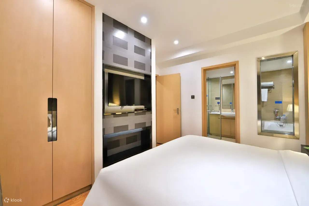 Peking University Hubei America and Beautiful Time Resort Hotel Accommodation Package