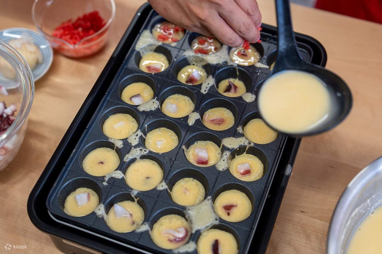 Trải nghiệm nấu ăn và thưởng thức rượu sake tại nhà ở Osaka