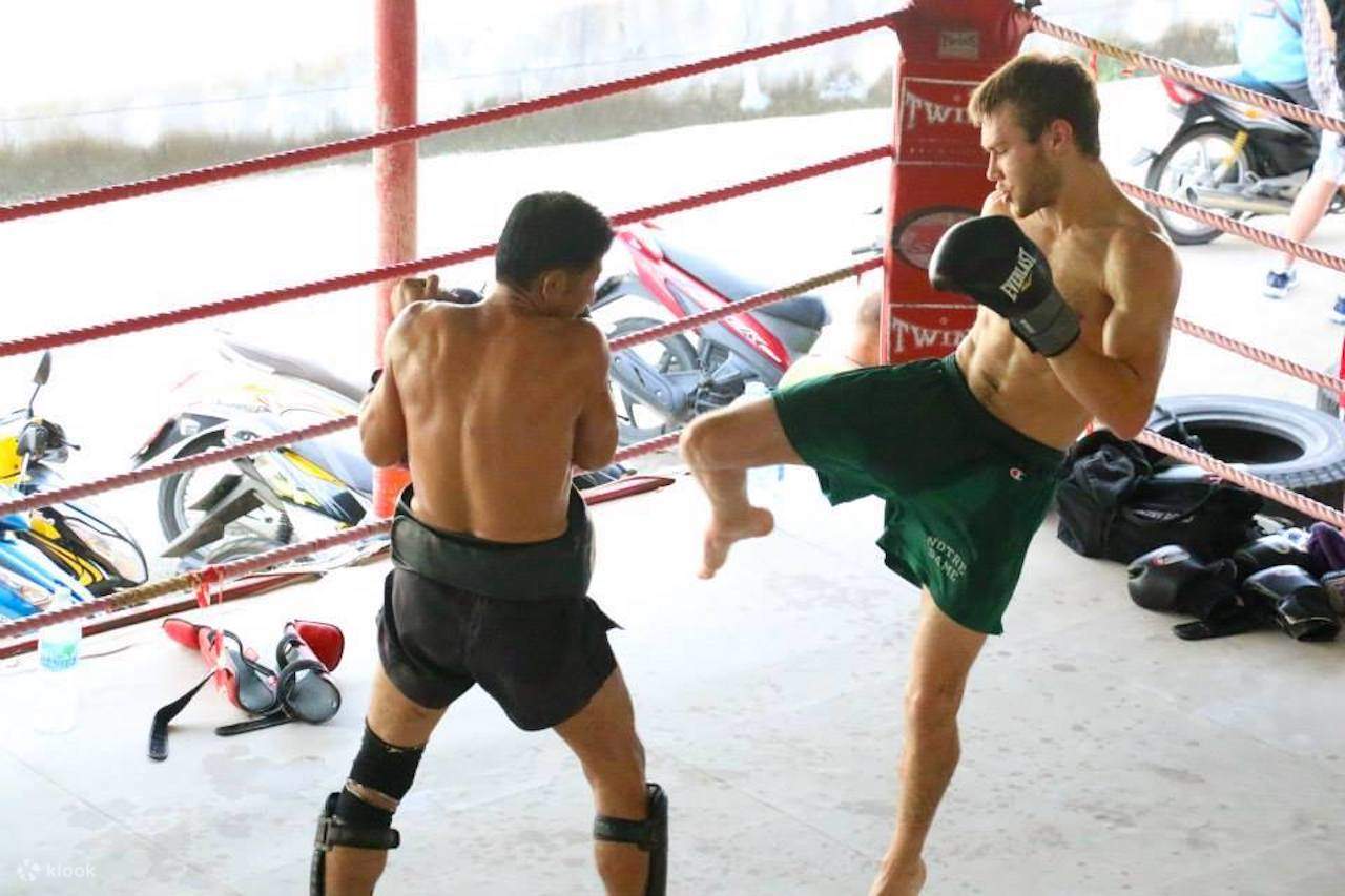 Phuket: Clase de Introducción al Boxeo Muay Thai para Principiantes