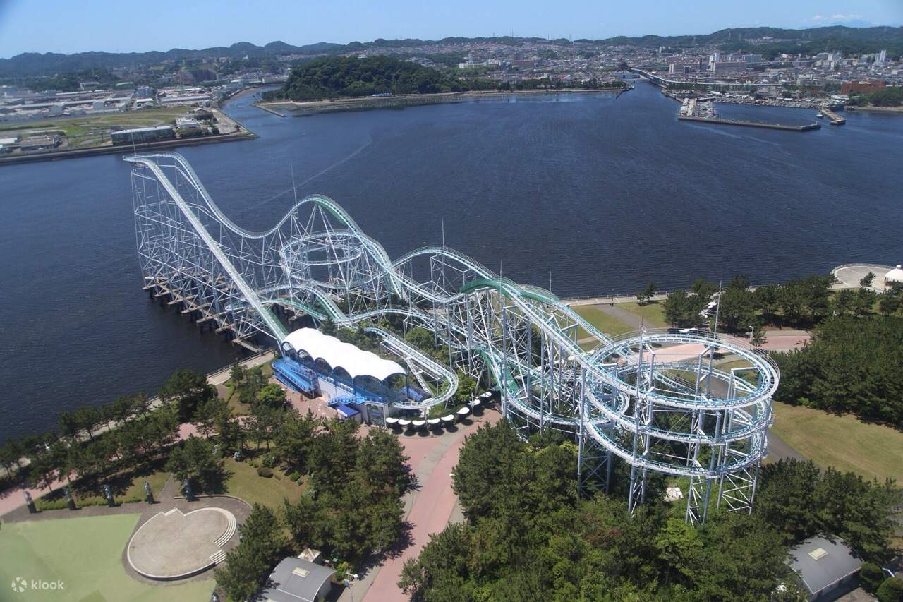 横滨八景岛海岛乐园激浪飞车