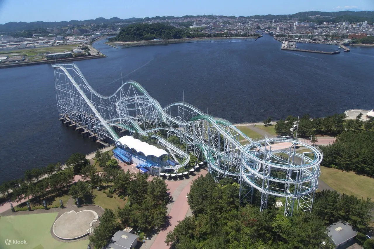 横滨八景岛海岛乐园激浪飞车