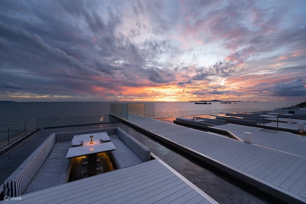 芭堤雅纳仲天维兰达度假村 ISEA Sky & The Jetty