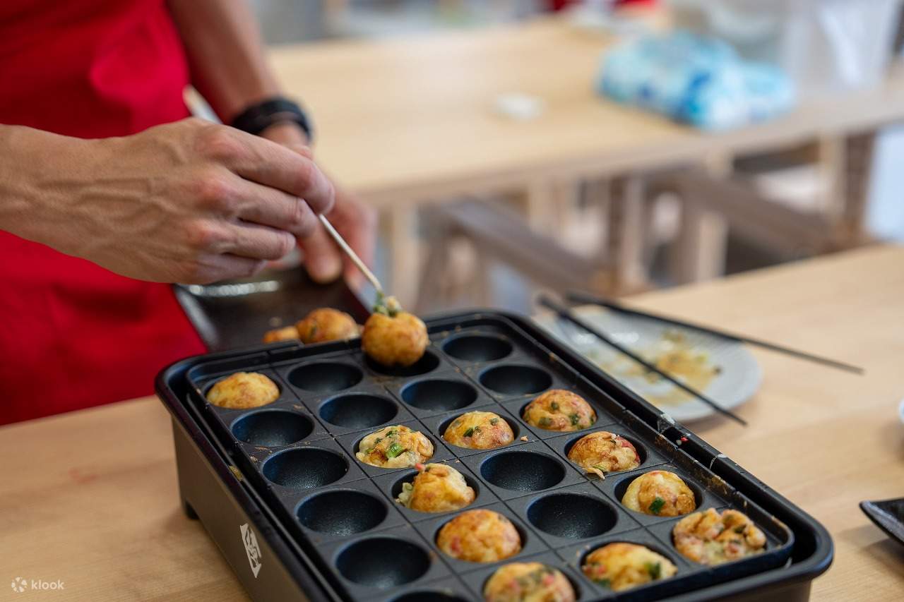 Pengalaman Memasak dan Sake di Rumah Ala Osaka