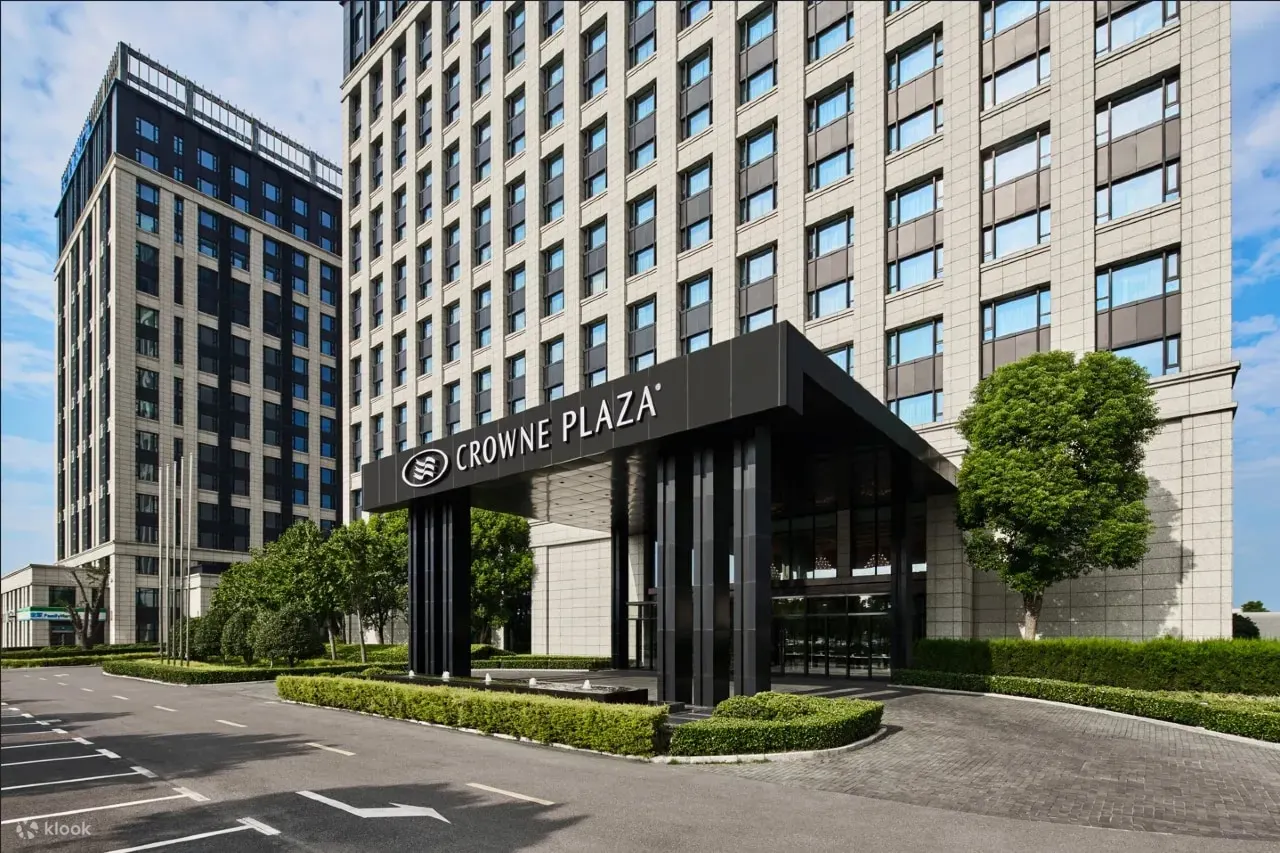酒店大门展示图