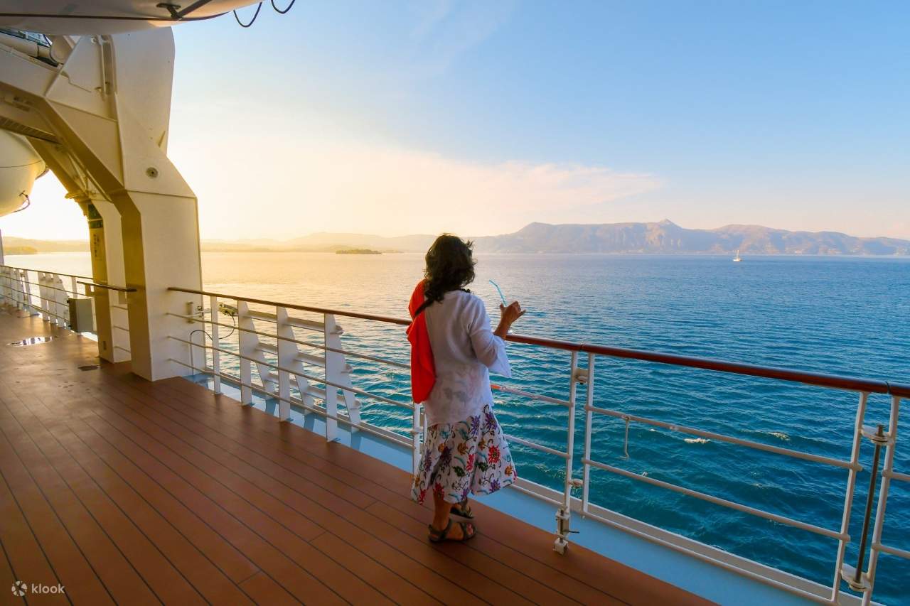 Baku boat tour on the Caspian Sea the world's largest lake