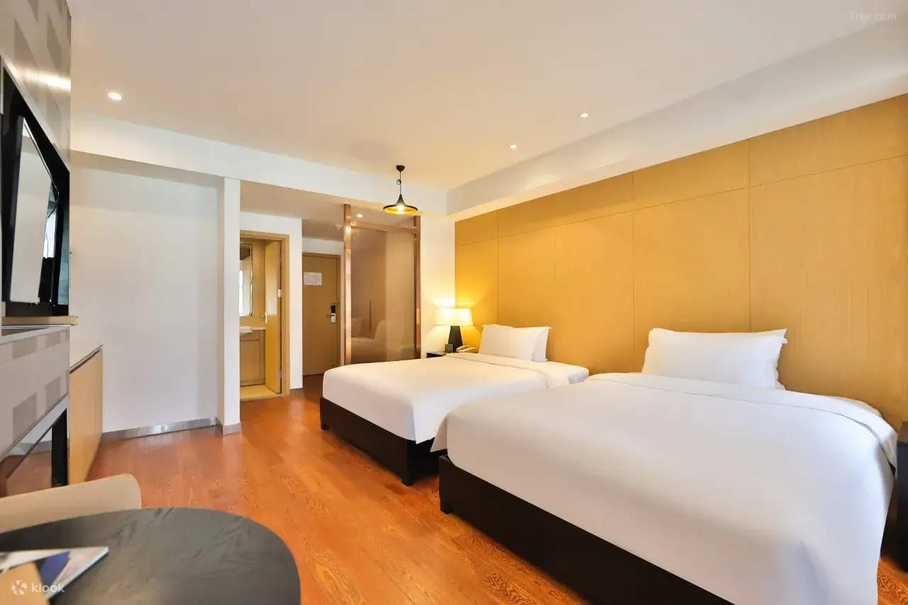 Peking University Hubei America and Beautiful Time Resort Hotel Accommodation Package