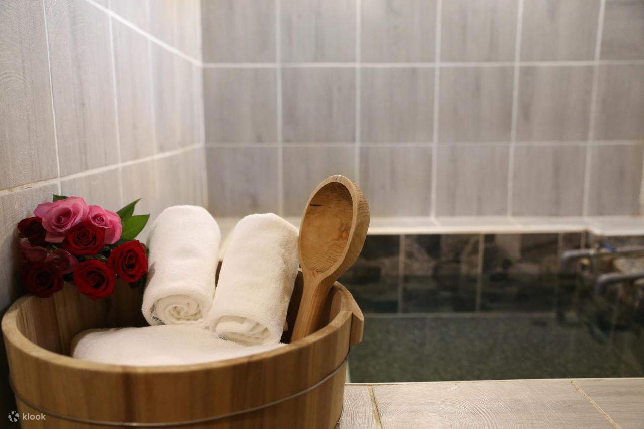 Jiaoxi American Hot Spring Hotel